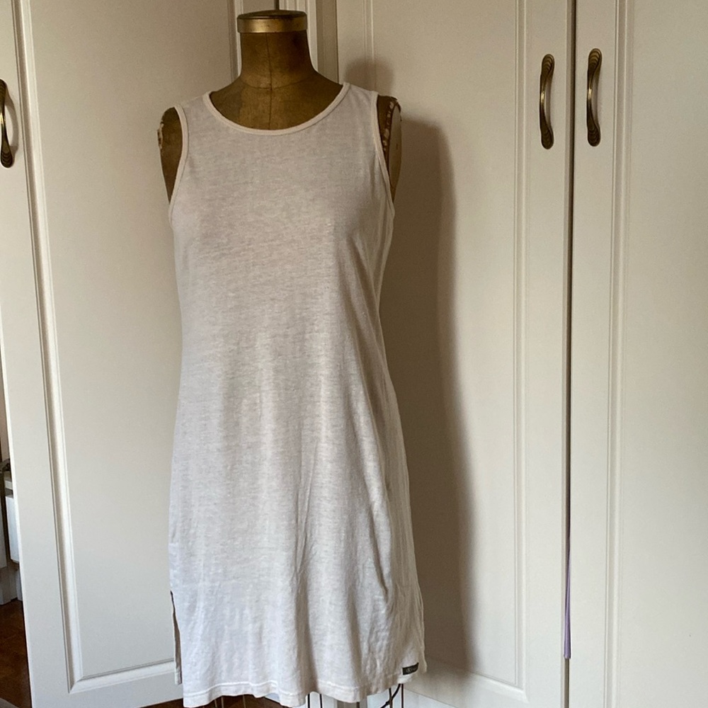 CALVIN KLEIN DRESS SIZE M .